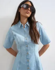 トップショップ レディース トップス ワンピース ボタンダウン ミニ ダウン デニム Topshop denim short sleeve button down mini dress in bleaのサムネイル