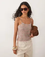 エイソス レディース トップス Tシャツ ギンガムチェック ジャージー ギンガム ASOS DESIGN crochet jersey cami top in chocolate and creamのサムネイル