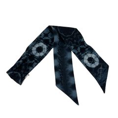 FENDI フェンディ 花柄 ラッピー シルク スカーフ ブルー リボン