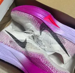 (245)(新品)NIKE スニーカー ランニングシューズ ズーム Vapor Fly NEXT% 3 カーボンシューズのサムネイル