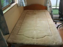 【高級寝具】昭和西川　ムートン　シングル　 エルダー　クッションのおまけつき⭐︎ 高級寝具】昭和西川 ムートン シングル エルダー クッションのおまけ
