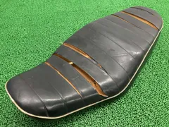 W400 シート カワサキ 純正 中古 EJ400A W650 W800 タックロール 白パイピング Xq W400 シート カワサキ 純正 中古 EJ400A W650 W800 タックロール 白
