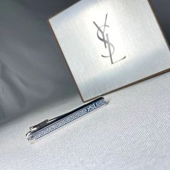 希少 PRADA プラダ ブランドロゴ文字 ブラック&クロームシルバー