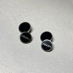 希少 PRADA プラダ ブランドロゴ文字 ブラック&クロームシルバー