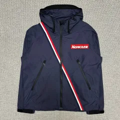 4 MONCLER モンクレール 斜めボーダー ロゴ ウィンドブレーカーのサムネイル