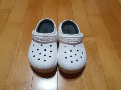 クロックス (200)のサムネイル