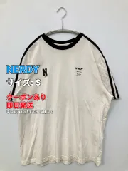 NERDY ノルディ Tシャツ/カットソー S ホワイト 前面プリント ブランドロゴ ライン柄 ミドル丈 半袖 クルーネック(丸首) メンズのサムネイル