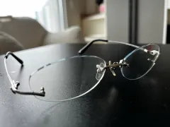 ヴェルサーチェ フチなし メガネのサムネイル