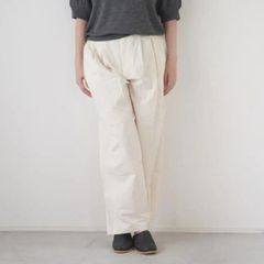 Yoli コットンテーパードパンツ サイズ2 オフホワイト - メルカリ
