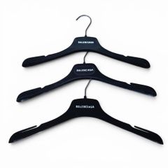 balenciaga パンツハンガー3本セット - メルカリ