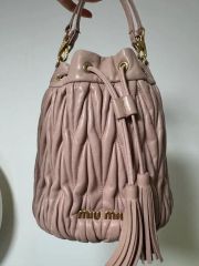 ♡様専用】 MIUMIU マテラッセナッパレザーバケットバッグ パウダー