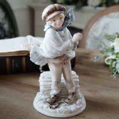 英国コールポート The Boy 1990年製 可愛い少年のフィギュリン - メルカリ