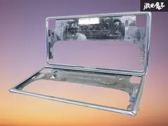 TOYOTA トヨタ 純正 汎用 ナンバーフレーム ナンバープレート メッキ 2枚 穴間：約21cm 縦：約17cm 横：約33.5cm 08407-00270 即納 棚のサムネイル