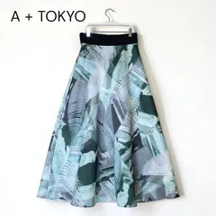 美品 A + TOKYO エープラストウキョウ 総柄 ロングスカート オリジナルプリントのサムネイル