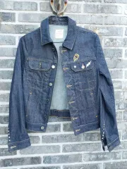新品 ZADIG&VOLTAIRE ザディグ・エ・ヴォルテール スチールワッペン デニムジャケット xsのサムネイル