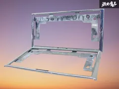 【割れ無し！】DAIHATSU ダイハツ 純正 汎用 ナンバーフレーム ナンバープレート 2枚 メッキ 穴間：約21cm 縦：約17cm 横：約33.5cm 棚のサムネイル