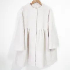美品 23AW yori ヨリ もふボアコート ノーカラーコート YR25-23093AW サイズ36 ピンク レディース 古着 中古 USEDのサムネイル