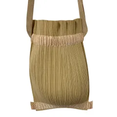 美品 PLEATS PLEASE ISSEY MIYAKE プリーツプリーズ イッセイミヤケ ショルダーバッグ ベージュ レディース 古着 中古 USEDのサムネイル