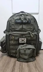5.11 TACTICAL ラッシュ24 バックパック + ポーチ + パッチ 出品のサムネイル
