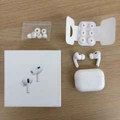 おまけ付き AirPods Pro 第二世代 ほぼ新品 保証2025年5月まで - メルカリ