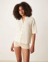 エイソス レディース アウター カーディガン ASOS DESIGN short sleeve boucle cardigan in cream Cream クリームのサムネイル
