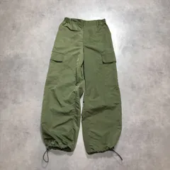 WQ1285●URBAN RESEARCH：ナイロンカーゴパンツ UR36-24Ｃ001●38● 光沢のあるカーキ アーバンリサーチ 裾ドローコード キレイめワークパンツのサムネイル
