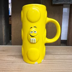 2003-04 GALERIE製 m&m's 陶器製 ジョッキ マグカップ イエロー 3Dフェイスのサムネイル