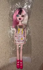 ブラッツィラッツ (Bratzillaz) ぬいぐるみ モンハドール ブラッツのサムネイル
