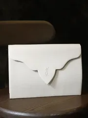 YVES SAINT LAURENT イヴ・サンローラン クラッチバッグ セカンドバッグ ヴィンテージ レザー オフホワイト 白 型押しのサムネイル