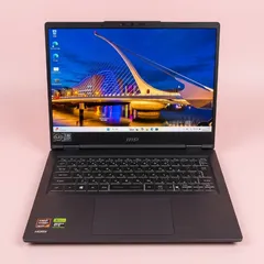 中古・動作品　MSI ビジネス ノートPC VenturePro A14 AI+ 32GB 1TB 14インチのサムネイル