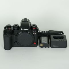 並品 | バッテリー2個付] SONY α7 III（ILCE-7M3） [ボディ] | SONY E