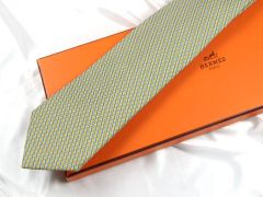 未使用品 HERMES グレー 雲柄 ネクタイ 袋付き U-20 - メルカリ