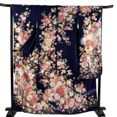 【美品】 振袖 身丈164cm 裄丈66cm M 袷 草花 亀甲 箔 金彩 濃紫 正絹 名品 【中古】のサムネイル