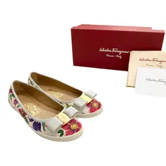 Ferragamo フェラガモ RUFINA ヴァラリボン フラワープリント キルティング スニーカー フラット 5.5 0685580のサムネイル
