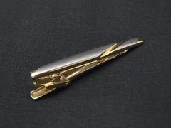 ■美品■ YVESSAINTLAURENT イヴサンローラン ネクタイピン タイクリップ アクセサリー 紳士 メンズ シルバー系×ゴールド系 DN9826のサムネイル