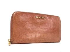 miu miu クロコ型押し 二つ折り財布 ブラウン - メルカリ
