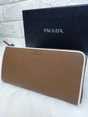 PRADAサフィアーノ長財布のサムネイル