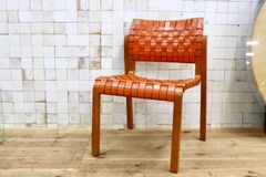 椅子 Olivier De Schrijver Leather Wood Chair Olivier De Schrijver Leather Wood Chair - メルカリ