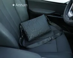 新製品  本日特価 メンズ GUCCI グッチ ショルダーバッグーンのサムネイル
