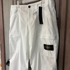 新品(33)STONE ISLAND ストーンアイランド ワッペン パッチ ストレッチ カーゴ パンツ 白のサムネイル