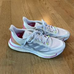 ✱値下げ✱adidas SUPERNOVA ランニングシューズ 23.5cm - メルカリ