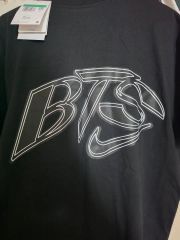 新品】BTS NIKE コラボ Tシャツ ブラック 韓国限定 Mレディース - メルカリ