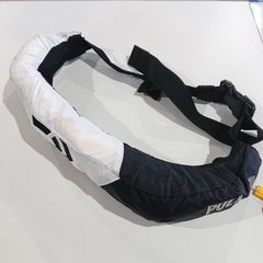 使用4回・美品】ダイワ DF-2709 ライフジャケット 腰巻 桜マーク