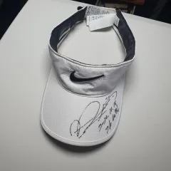 ナイキ ゴルフ サンキャップ 白 (サイン)のサムネイル