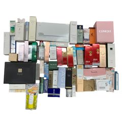 総額12万越 化粧品 韓国 未使用品多数 コスメ スキンケア まとめ売り