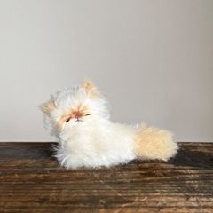 茶猫のローラちゃん 海外作家様 ぬいぐるみ ハンドメイド ねこ アーティストベア とけそうな、ねこ ( 淡い茶色と白の子 / すやぁ中 ) Cora 猫