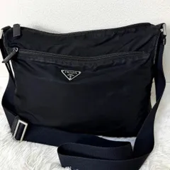 プラダ　PRADA ショルダーバッグ　ナイロン　ブラック　黒　斜め掛けのサムネイル