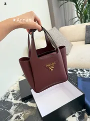 全新 限定価格送料込良品 レディース PRADA プラダ ショルダーバッグのサムネイル