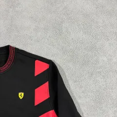 Ferrari(フェラーリ) レッド パターン スモールロゴ スウェットのサムネイル