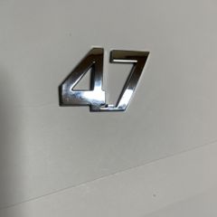 マセラティ トランクエンブレム 4.7 - メルカリ